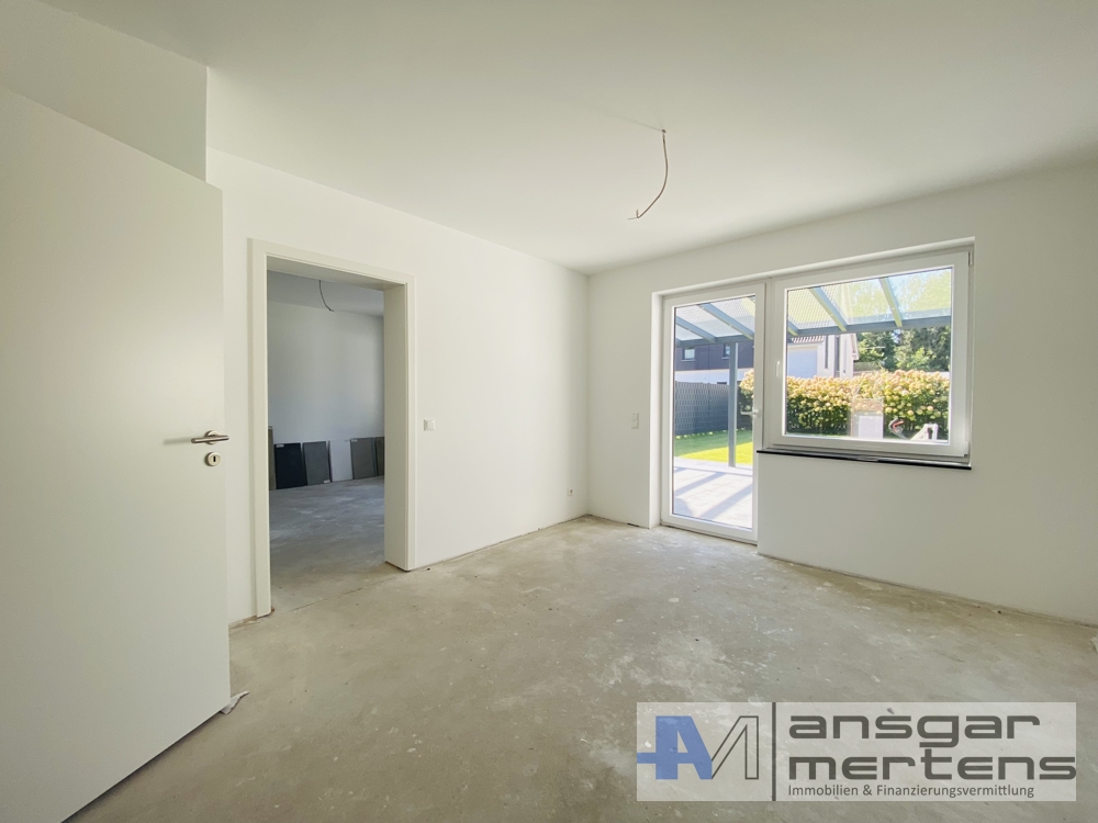 Küche mit Esszimmer & Terrassenzugang
