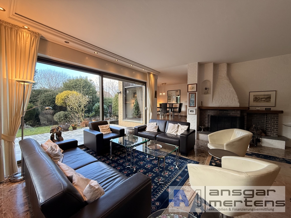 Wohn- und Kaminzimmer