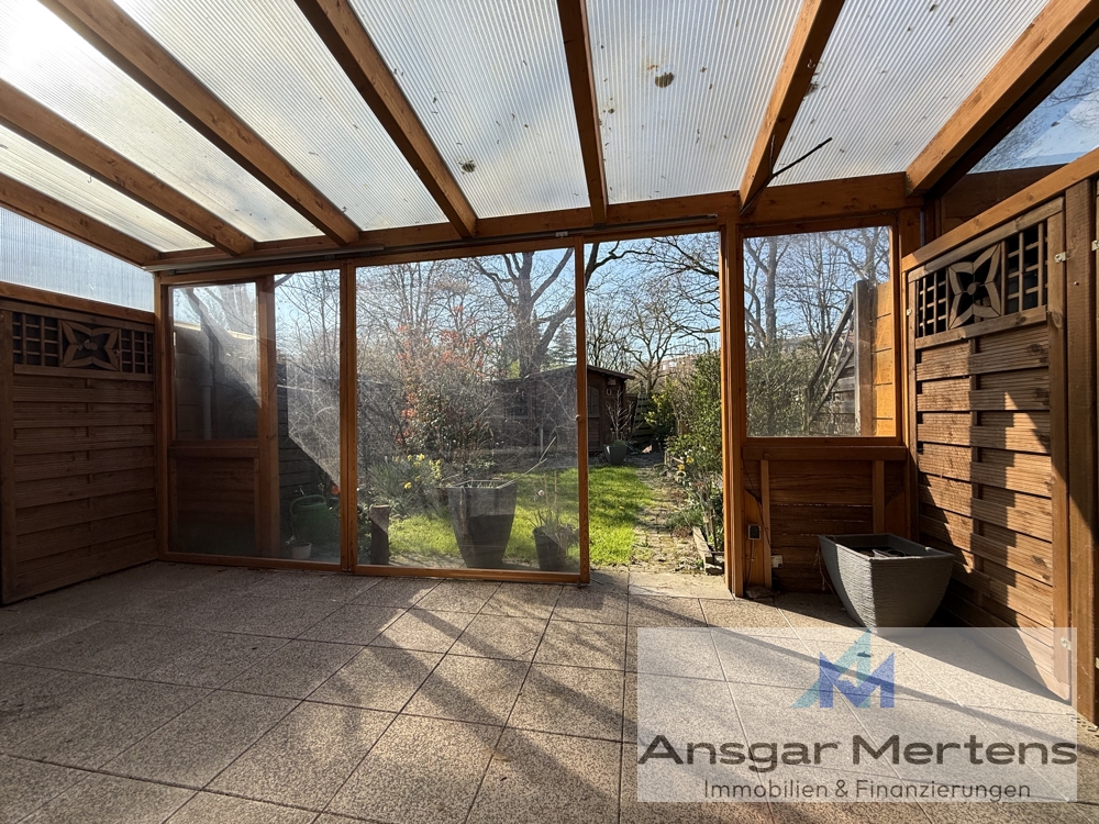 überdachte Terrasse