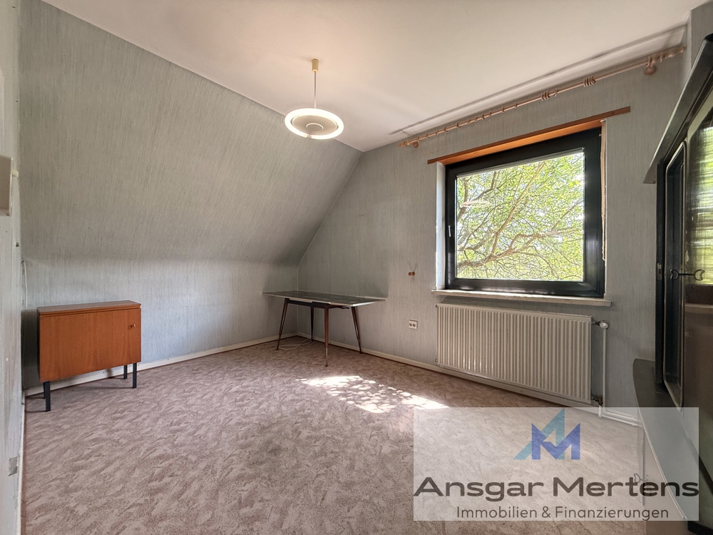 Zimmer (Küche) Dachgeschoss