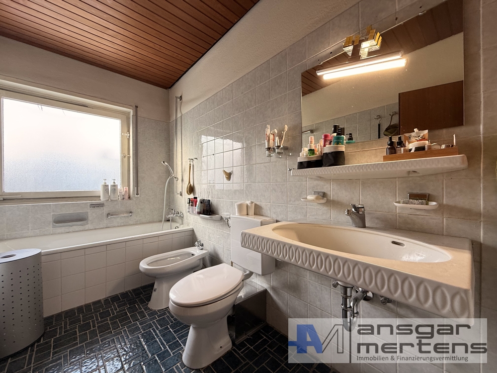 Tageslichtbadezimmer 1. Obergeschoss