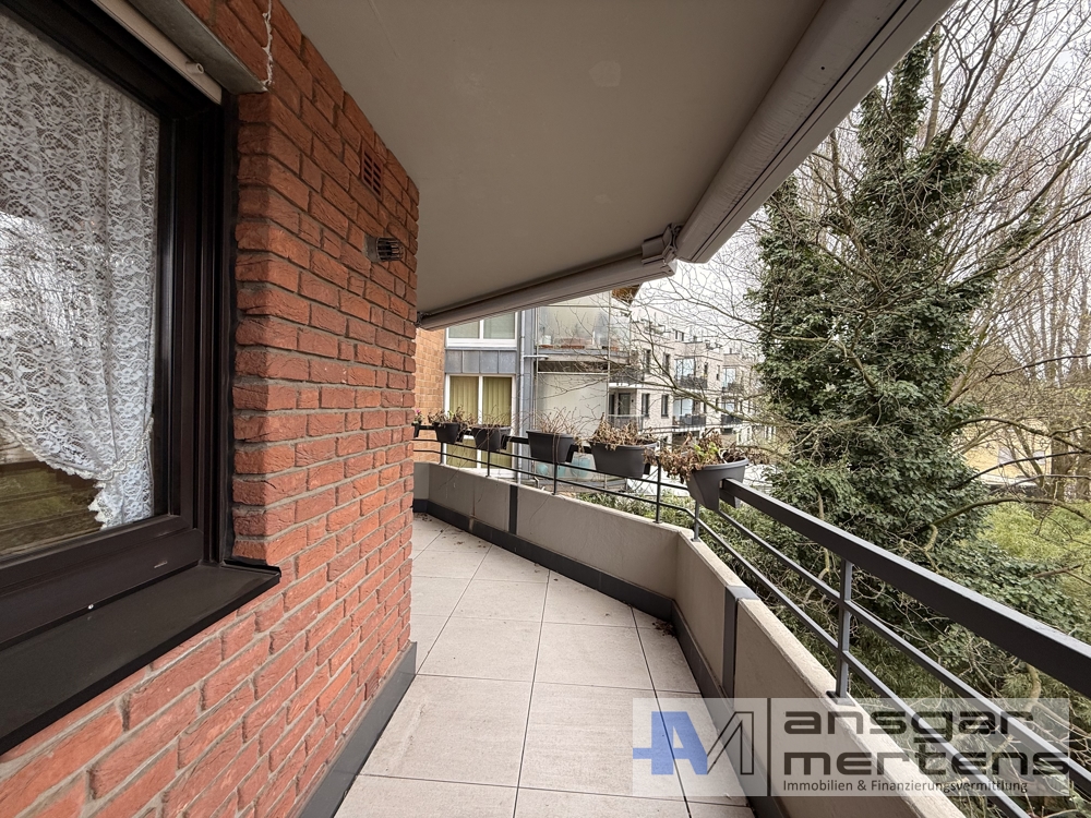 Balkon inkl. elektrischer Markiesen